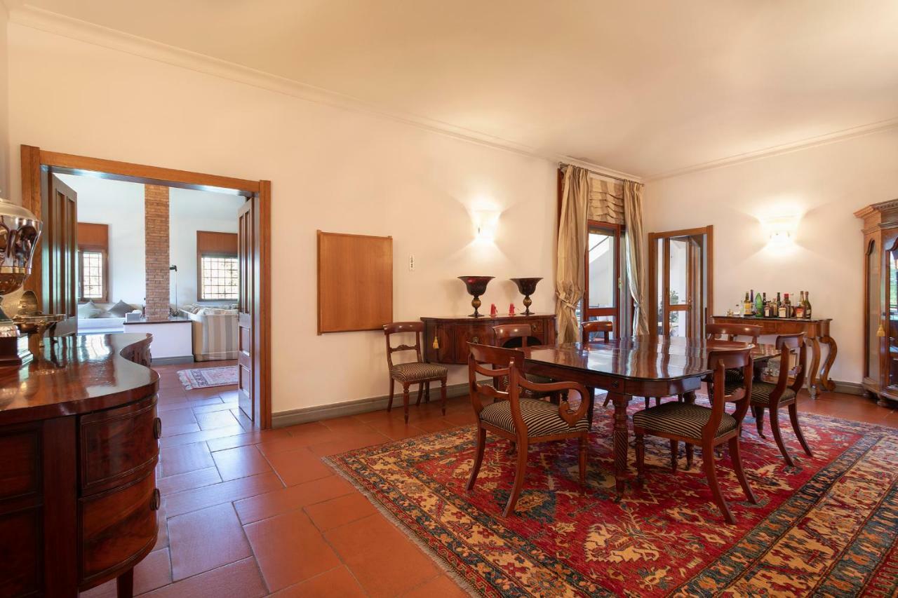 Villa In Via Della Marcigliana Casale Torre San Giovanni Luaran gambar