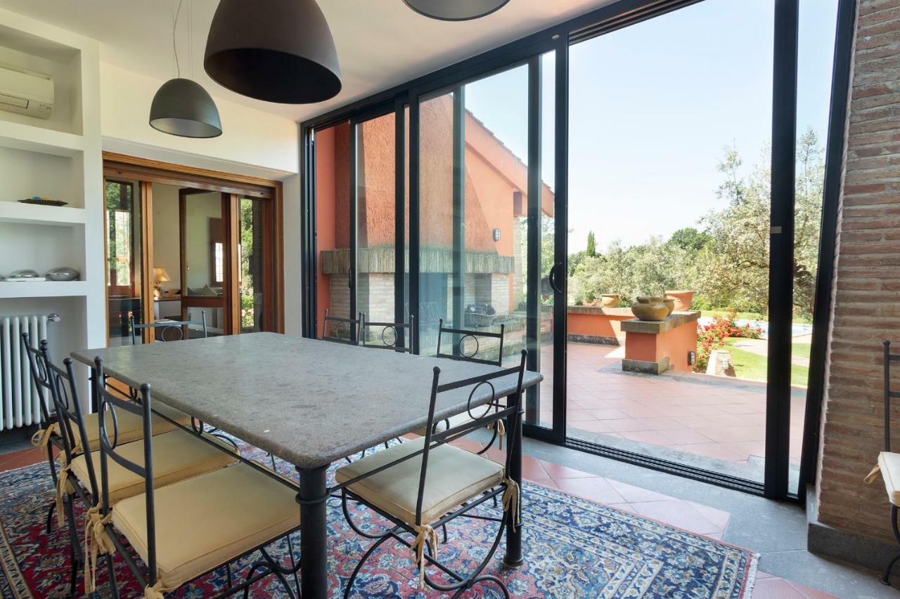 Villa In Via Della Marcigliana Casale Torre San Giovanni Luaran gambar