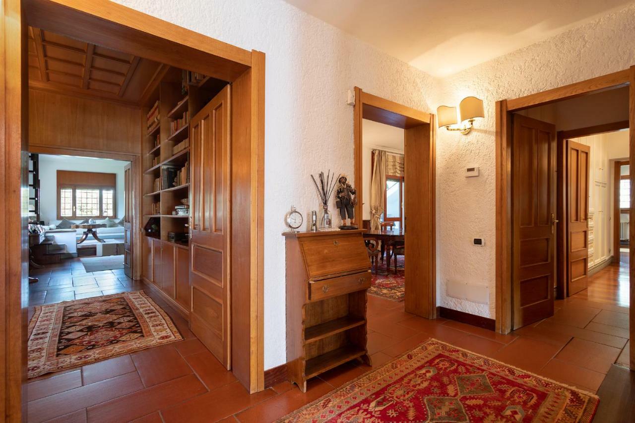 Villa In Via Della Marcigliana Casale Torre San Giovanni Luaran gambar