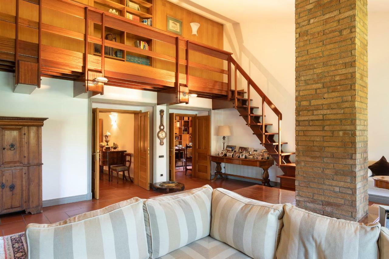 Villa In Via Della Marcigliana Casale Torre San Giovanni Luaran gambar