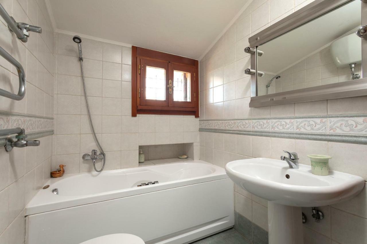 Villa In Via Della Marcigliana Casale Torre San Giovanni Luaran gambar
